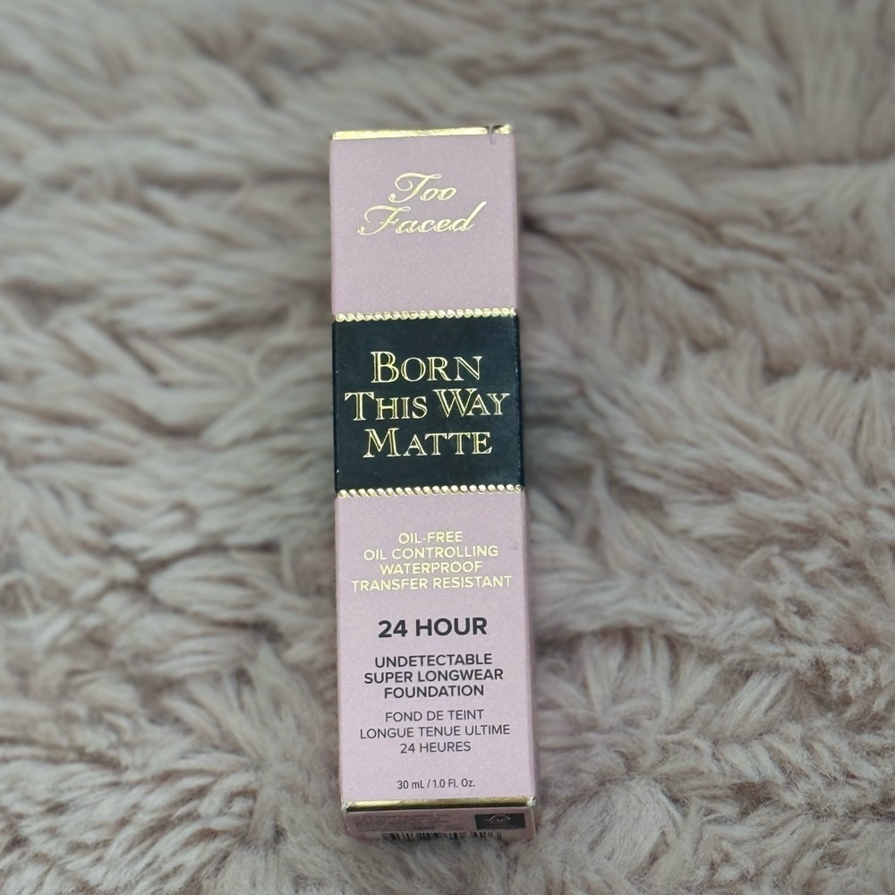 Too Faced Born This Way Matte Foundation - Soft Pink